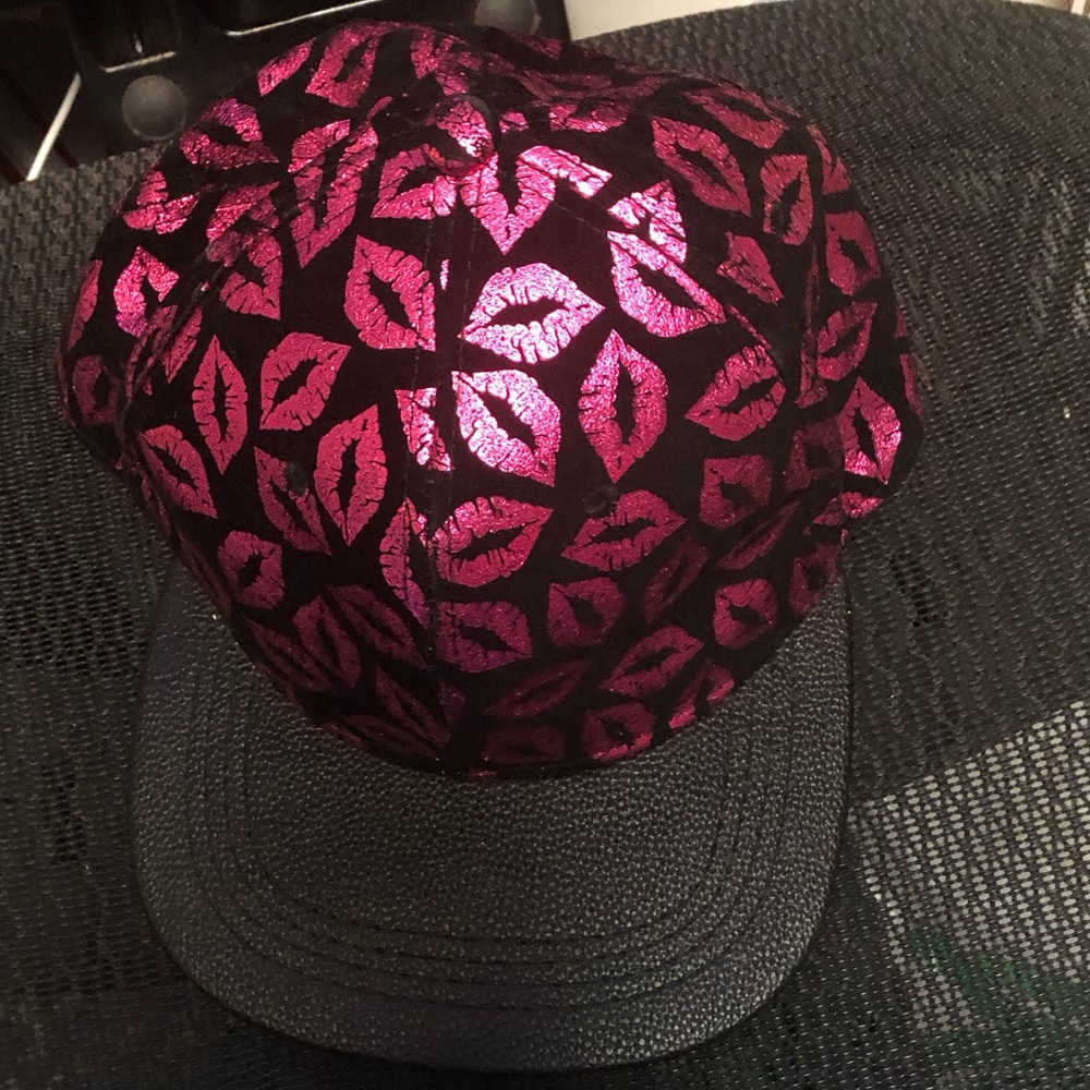 HD (Betsey Johnson style) Lips Print Cap- 627 $20 or $15 w/offer